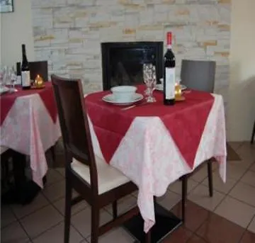 Albergo Del Cacciatore Cremeno 3*,  İtalya